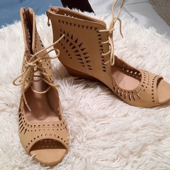 Catherine Malandrino Shoes - Catherine Malandrino Shoes